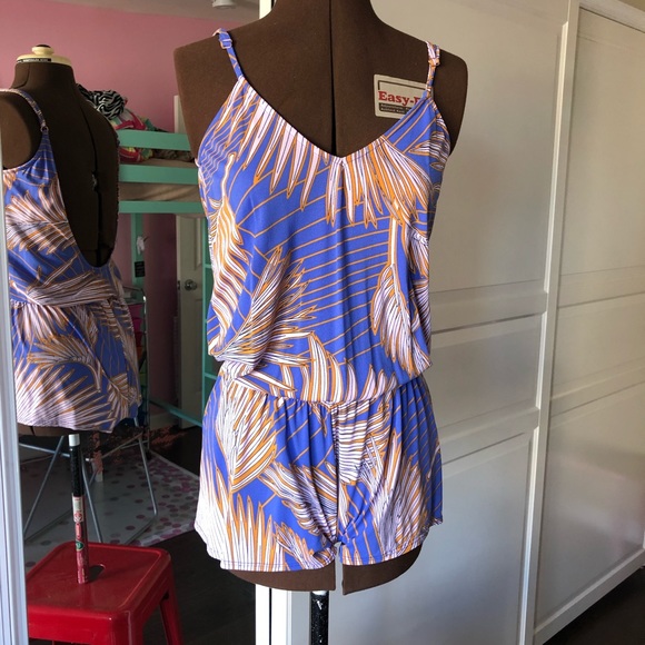 Romper - Picture 1 of 4